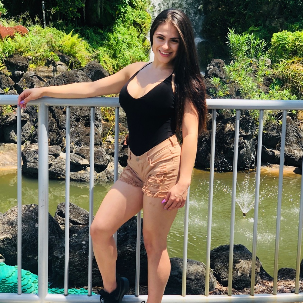 Meet your Posher, Melissa